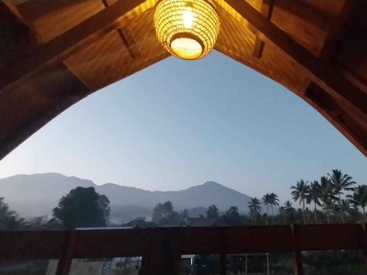Raturinjani Homestay Selong Exterior foto