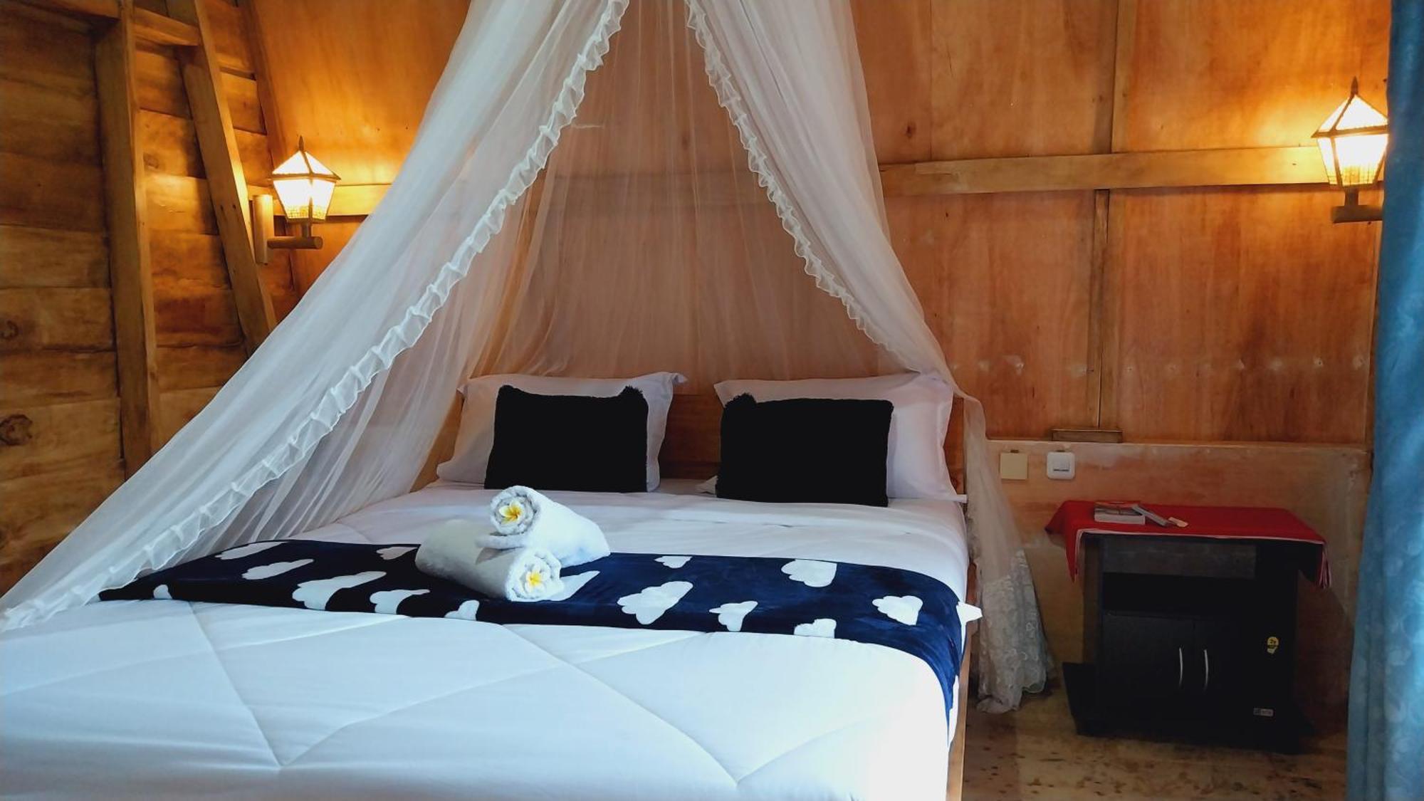 Raturinjani Homestay Selong Exterior foto