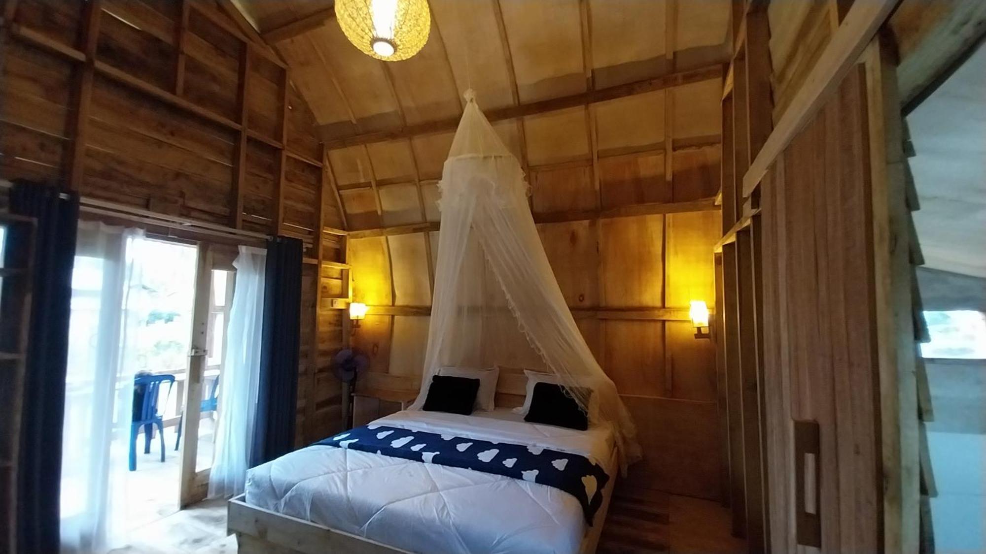Raturinjani Homestay Selong Exterior foto