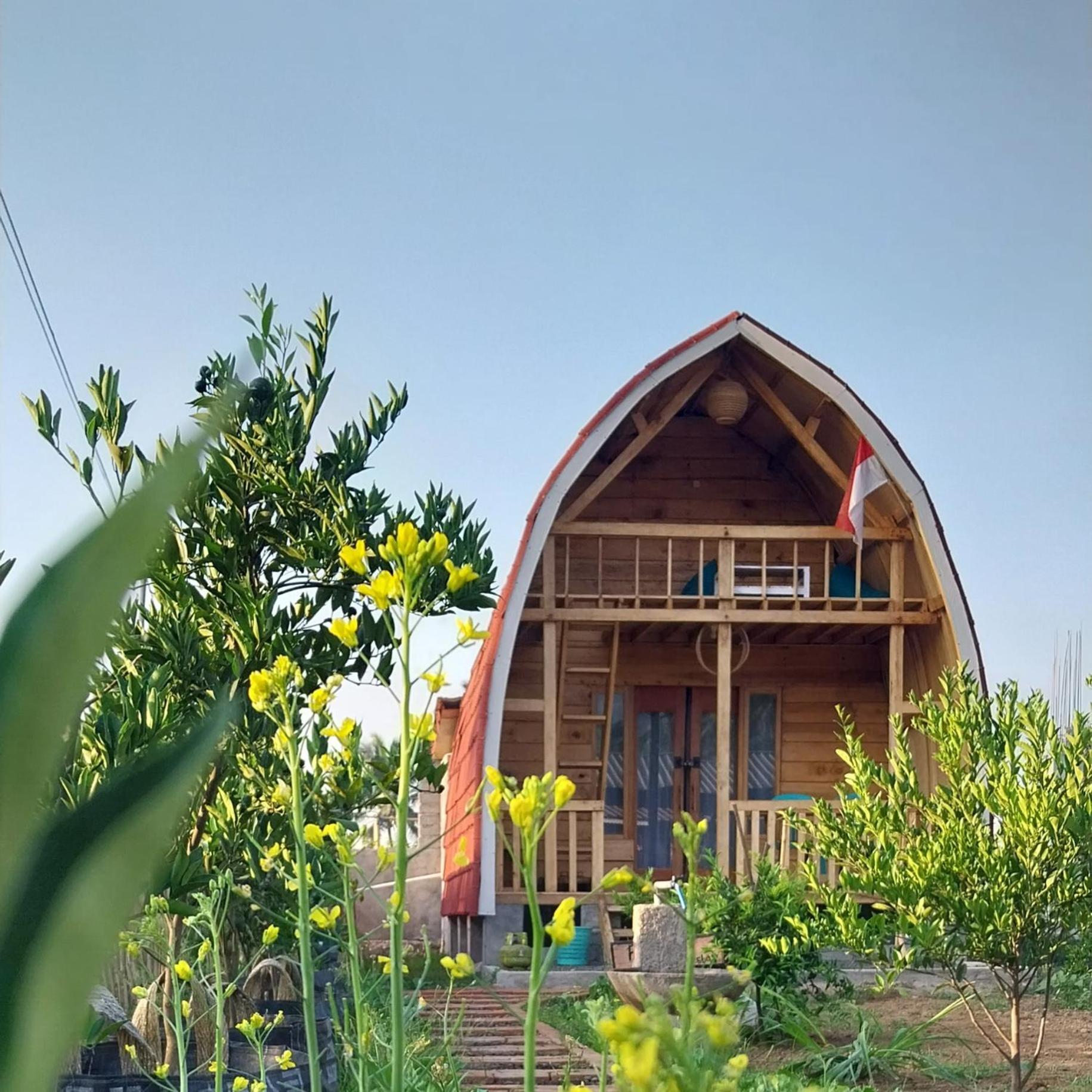 Raturinjani Homestay Selong Exterior foto
