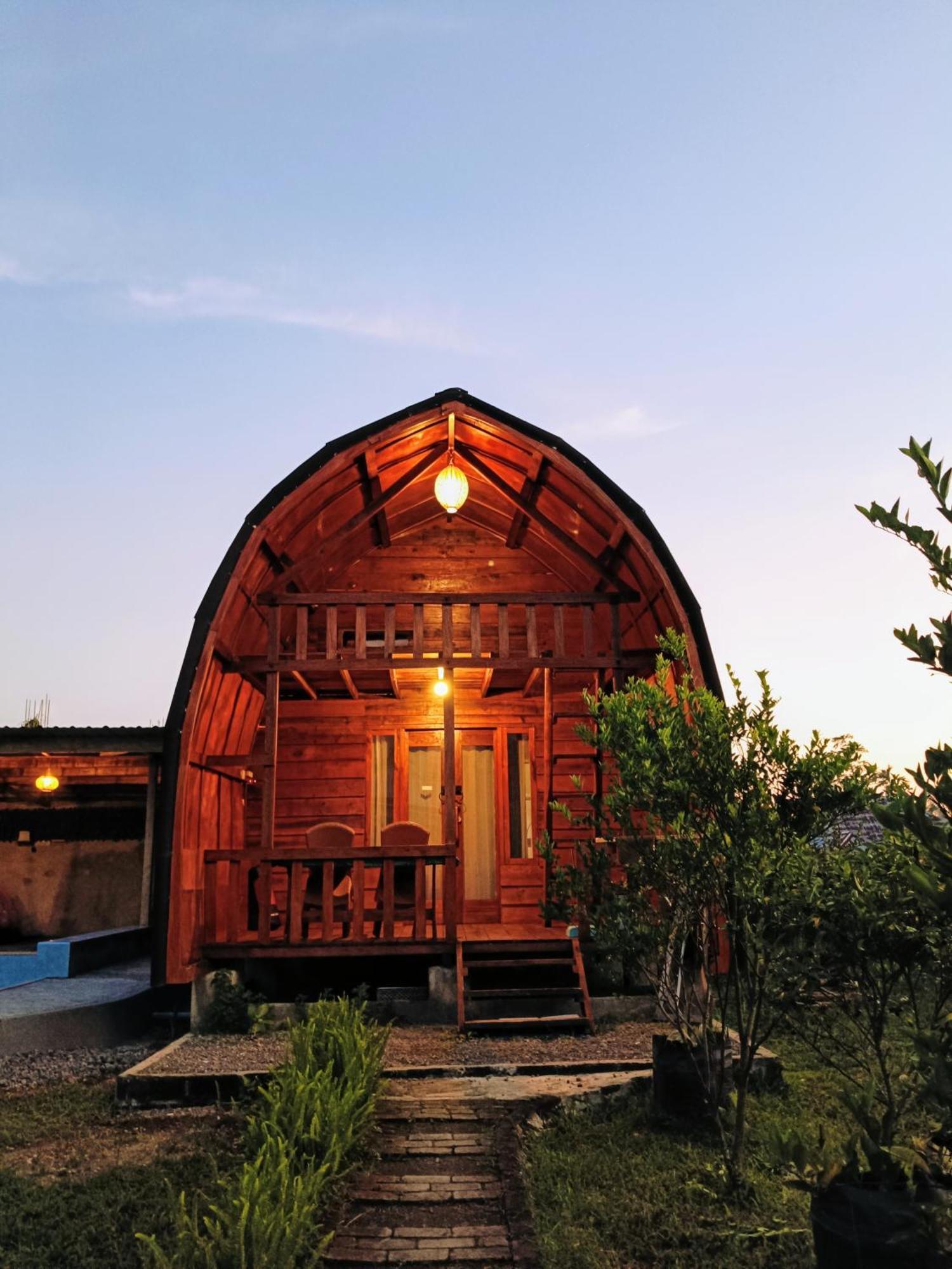 Raturinjani Homestay Selong Exterior foto
