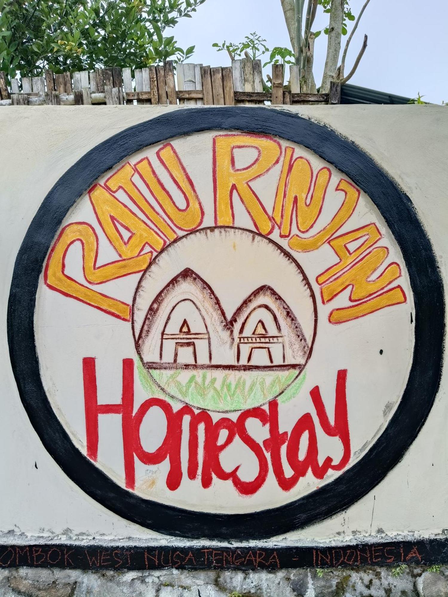 Raturinjani Homestay Selong Exterior foto
